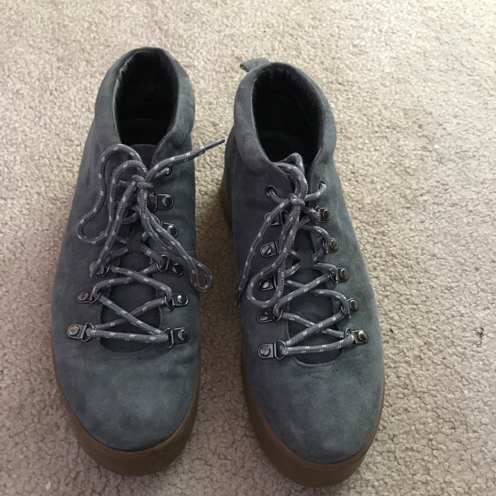 Grey suede lace sneakers